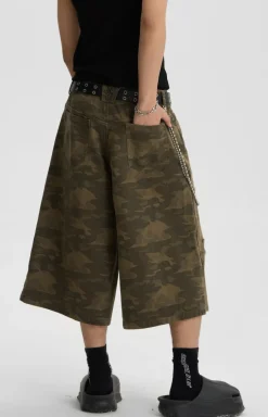 Clearance Camo Capri Cut Shorts Shorts