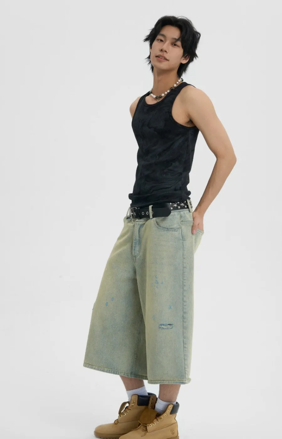 Online Capri Cut Light Wash Denim Shorts Shorts
